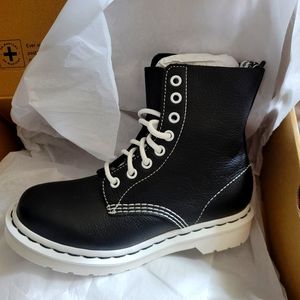 Dr. Martens 1460 Pascal Virginia BW Boots
